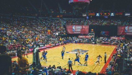 开云体育直播-加拿大队未来目标：如何在世界级赛事中冲击奖牌，加拿大参赛选手