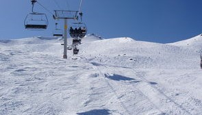 开云kaiyun 官网下载app客服-世界青少年滑雪比赛在崇山峻岭中顺利落幕，全国青少年滑雪锦标赛